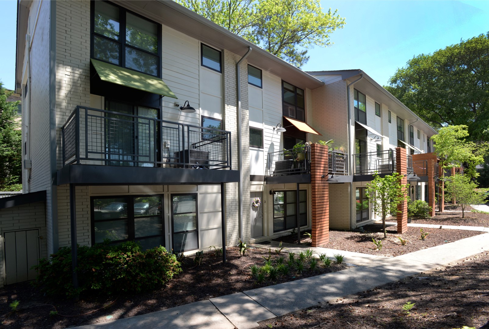 Modern Ansley Forest Apartment Homes for Living room