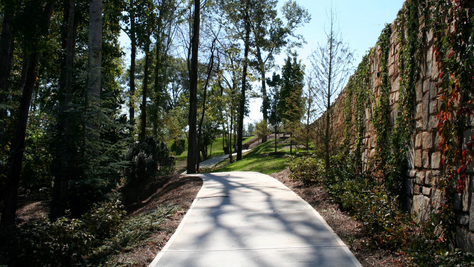 Woodstock Downtown Plaza, Streetscapes and Trails