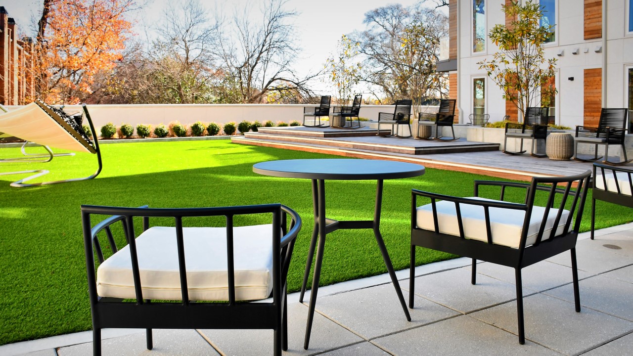 J&5 Amenity Courtyard by TSW Landscape Studio, Atlanta