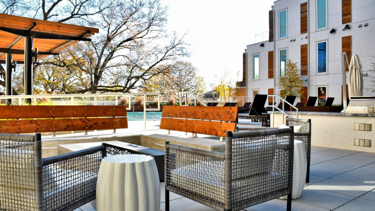 J&5 Seating Area Courtyard by TSW Landscape Studio, Atlanta